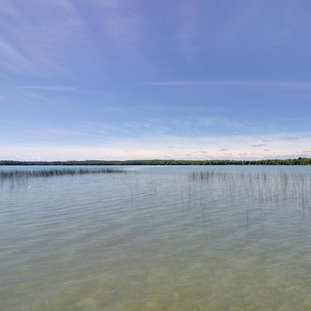 Lakefront Deer River Apt With Dock, Fire Pit And Patio Ngoại thất bức ảnh